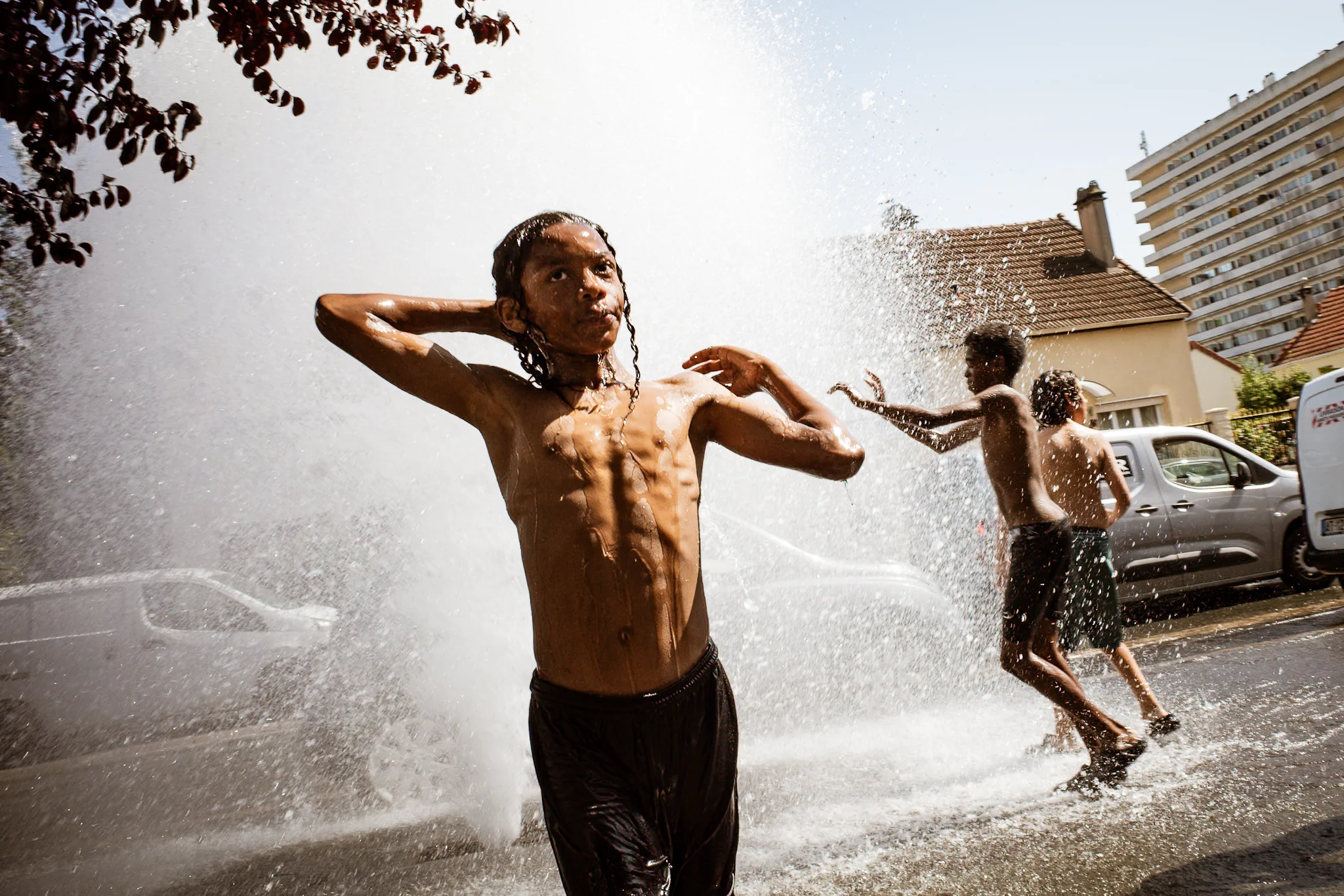 A street scene in Paris — fear of photographing strangers, by Dan Umareta